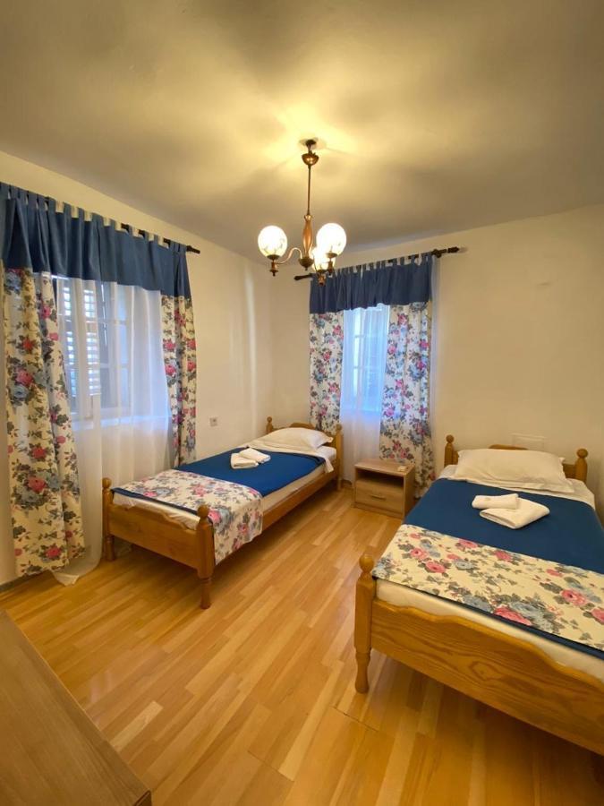 Viktor Rooms Kotor Phòng bức ảnh
